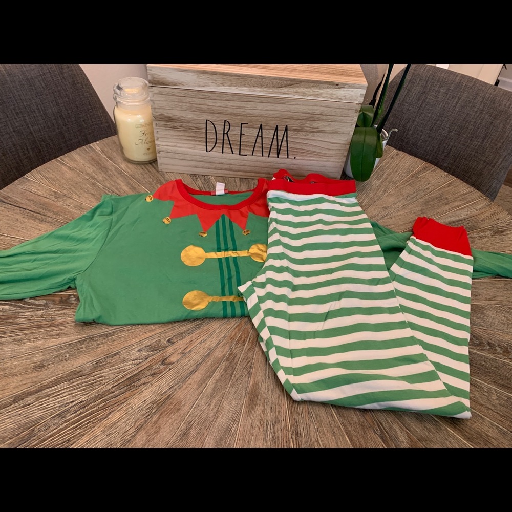 •Target• elf PJs - Picture 3 of 3